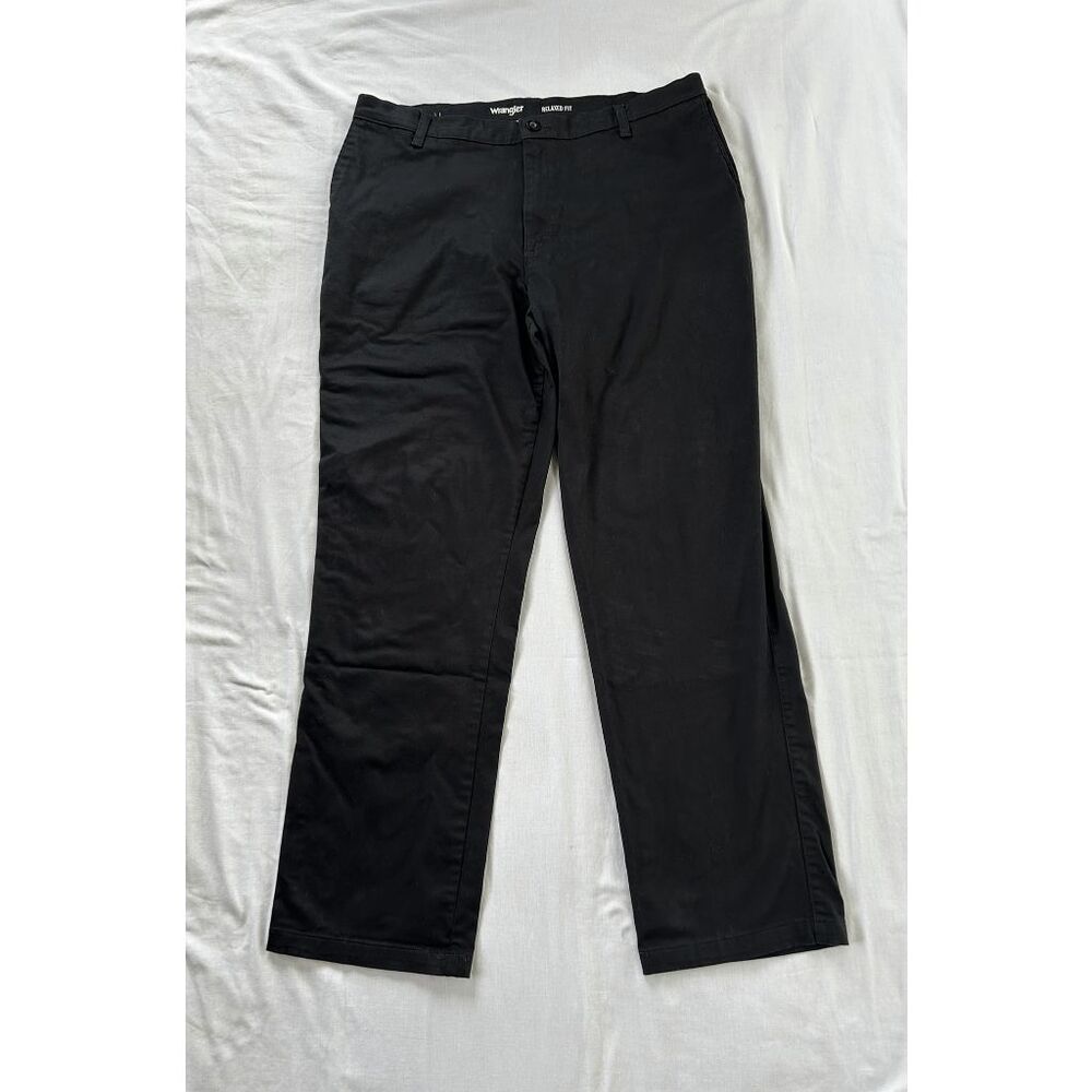 Men's Black Wrangler Relaxed Fit Work Pants, Size 40x34